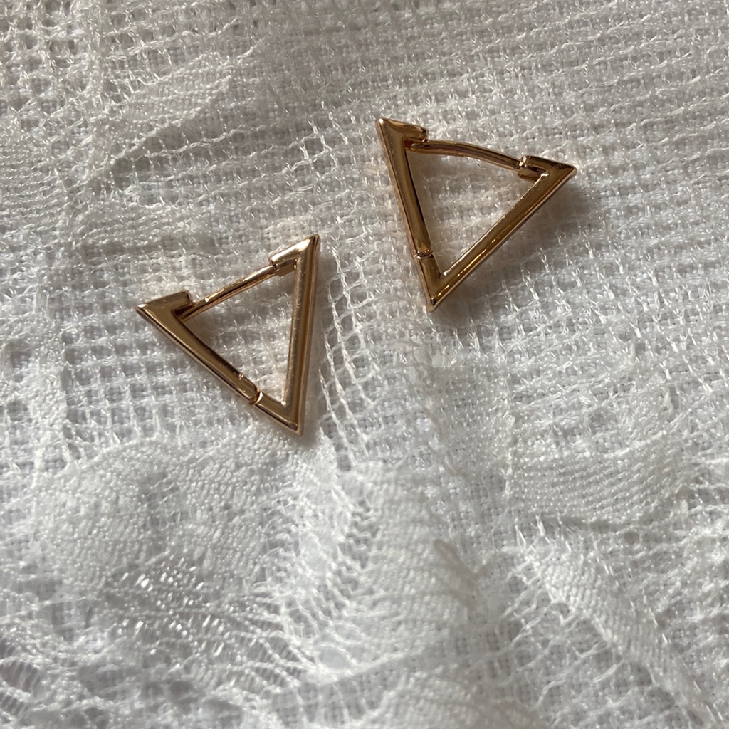 Brand New Golden Triangle Huggie Earrings 12$